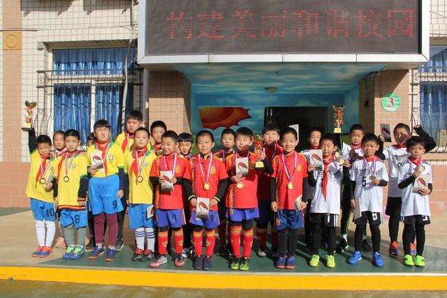 法网-斯维托丽娜决胜盘送蛋逆转 斯瓦泰克出局无缘八强